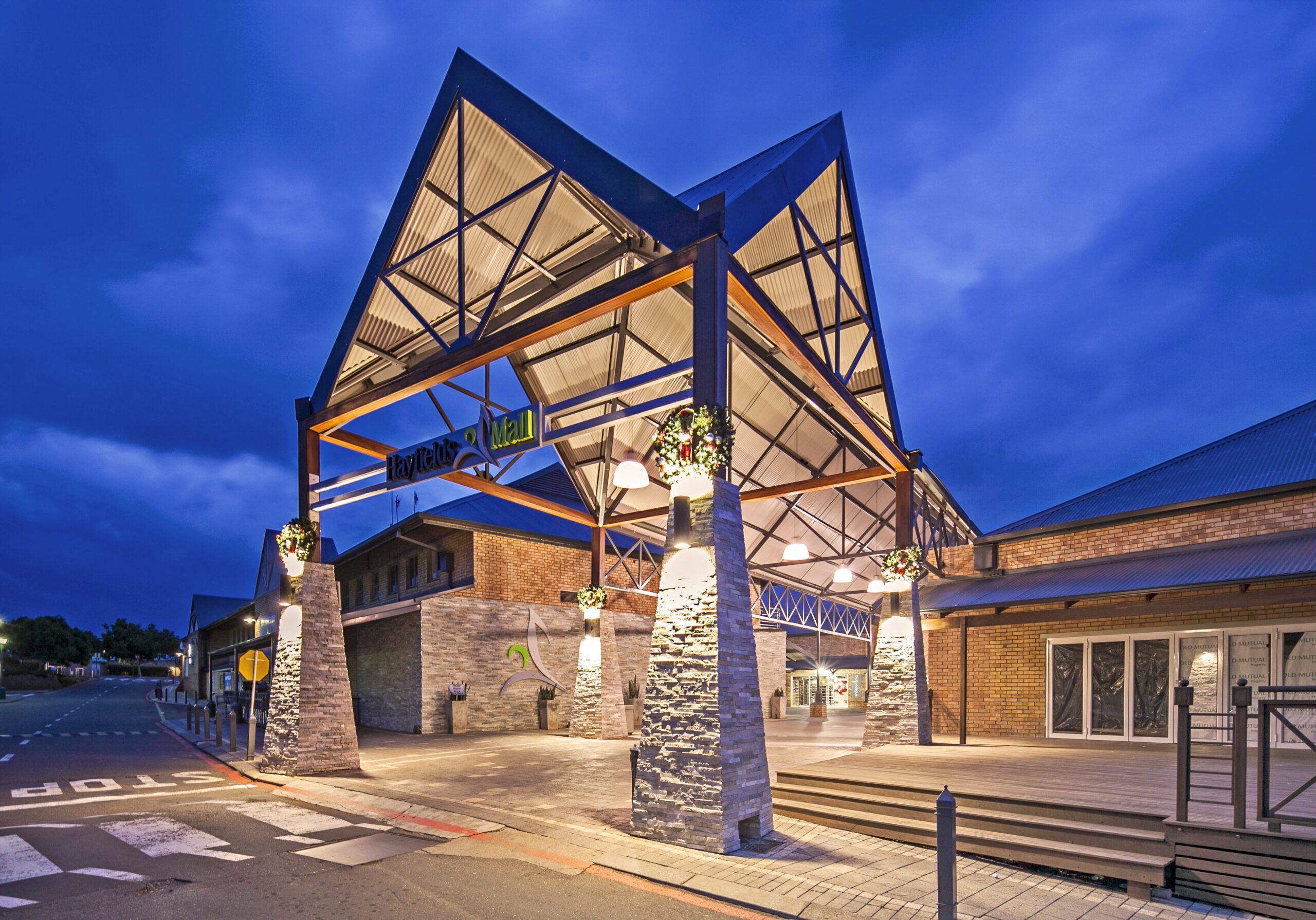 hayfields_mall_30-landscape Bulk earthworks and complete construction of new 5000 square metre warehouse, A grade office space, external hardstands and all other infrastructural items such as storm water, sewer lines etc.